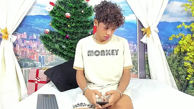 MilthonDelis online show from 18, 11, 2025