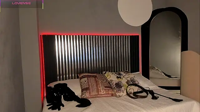 Emilybeltons online show from 17, 10, 2025