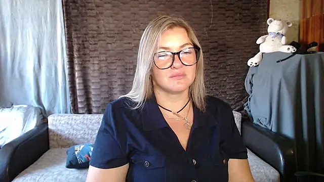 NikaSkylink online show from 9, 9, 2025