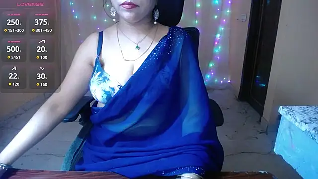 Snapshot of Divvya_ chatting on 7, 5, 2026 Divvya online show from 7, 5, 2026