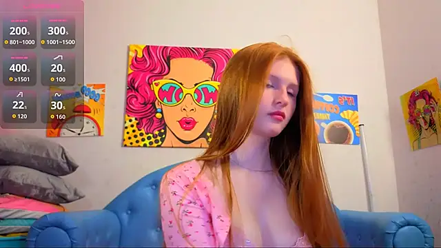Snapshot of LuxXAngel chatting on 7, 10, 2025 LuxXAngel online show from 7, 10, 2025