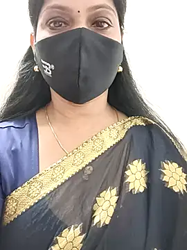 Snapshot of shivani27 chatting on 30, 9, 2025 shivani27 online show from 30, 9, 2025