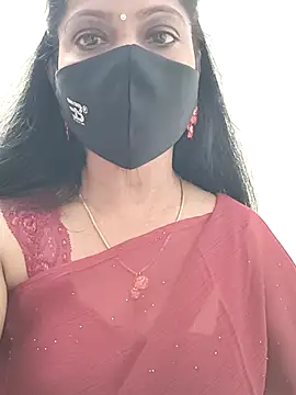 Snapshot of shivani27 chatting on 15, 11, 2025 shivani27 online show from 15, 11, 2025