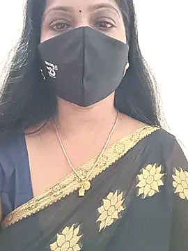 Snapshot of shivani27 chatting on 25, 11, 2025 shivani27 online show from 25, 11, 2025