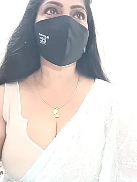 Snapshot of shivani27 chatting on 30, 5, 2026 shivani27 online show from 30, 5, 2026