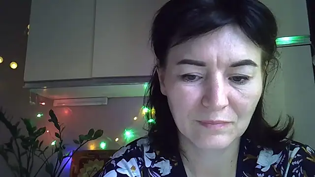 Krystal 82 online show from 2, 10, 2025