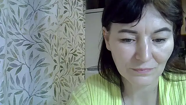 Krystal 82 online show from 2, 2, 2026