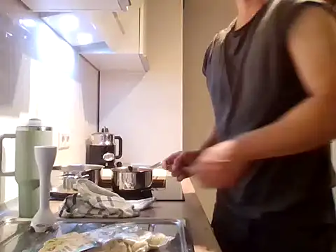 Snapshot of Mrlarox chatting on 2, 10, 2025 Mrlarox online show from 2, 10, 2025