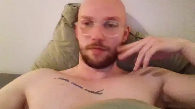 Snapshot of Mrlarox chatting on 13, 3, 2026 Mrlarox online show from 13, 3, 2026