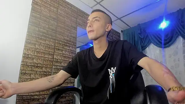 Dereck Boy8 online show from 12, 9, 2025