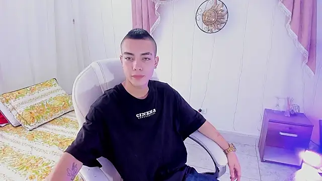 Dereck Boy8 online show from 2, 10, 2025