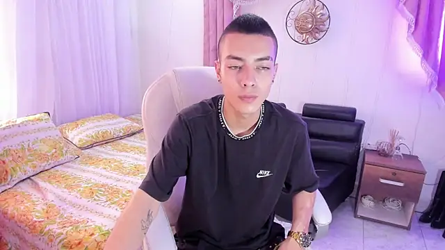 Dereck Boy8 online show from 31, 10, 2025