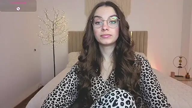 Snapshot of Real_cutie1 chatting on 25, 4, 2026 Real cutie1 online show from 25, 4, 2026