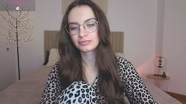 Snapshot of Real_cutie1 chatting on 11, 5, 2026 Real cutie1 online show from 11, 5, 2026