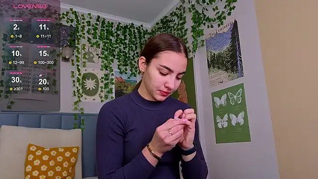 Ashley Pierce online show from 15, 10, 2025