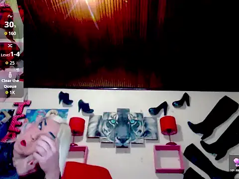 blondehot5v online show from 23, 9, 2025