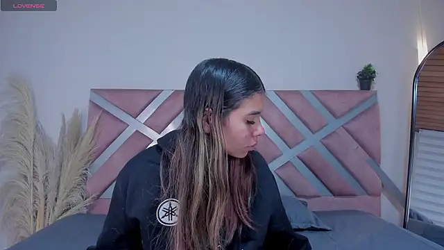 Rachell criss online show from 28, 3, 2026