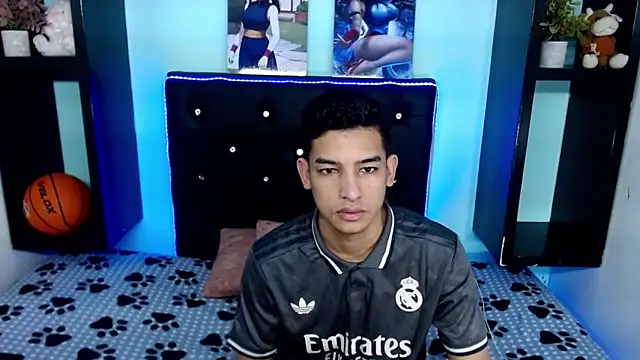 x oliver x online show from 30, 11, 2025