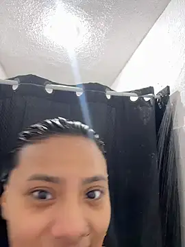 Snapshot of Nia_Desire chatting on 19, 5, 2026 Nia Desire online show from 19, 5, 2026
