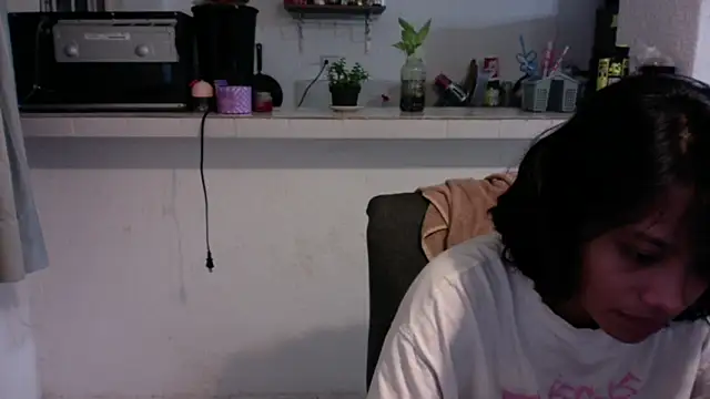 Snapshot of Nia_Desire chatting on 26, 5, 2026 Nia Desire online show from 26, 5, 2026