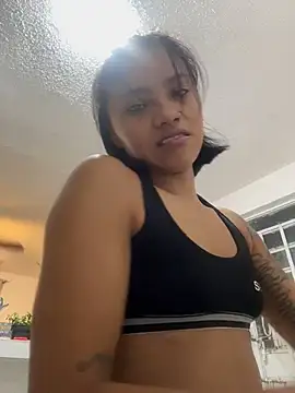 Snapshot of Nia_Desire chatting on 23, 7, 2026 Nia Desire online show from 23, 7, 2026