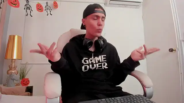 dark sun302 online show from 28, 10, 2025