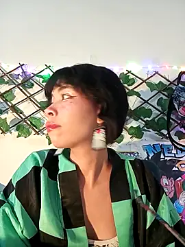 Snapshot of dolliette24 chatting on 22, 4, 2026 dolliette24 online show from 22, 4, 2026