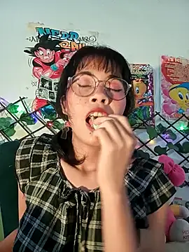 Snapshot of dolliette24 chatting on 8, 5, 2026 dolliette24 online show from 8, 5, 2026
