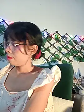 Snapshot of dolliette24 chatting on 21, 5, 2026 dolliette24 online show from 21, 5, 2026