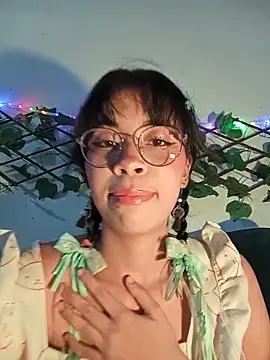 Snapshot of dolliette24 chatting on 3, 6, 2026 dolliette24 online show from 3, 6, 2026