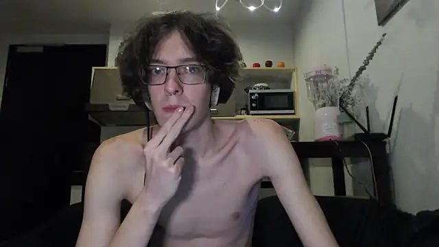 LovesomeCookie online show from 8, 9, 2025