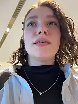 Snapshot of lucy-joy chatting on 29, 9, 2025 lucy-joy online show from 29, 9, 2025