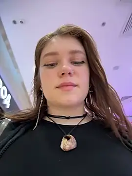 lucy-joy online show from 21, 4, 2026