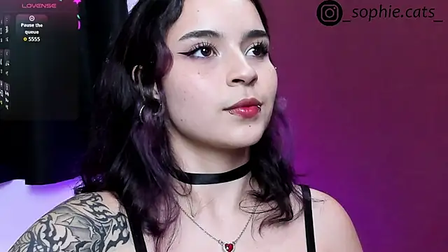 Snapshot of SophieCats chatting on 29, 10, 2025 SophieCats online show from 29, 10, 2025