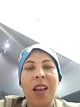 Yanis Ariel12 online show from 5, 10, 2025