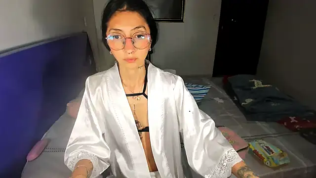 Snapshot of Anais_lux chatting on 29, 7, 2026 Anais lux online show from 29, 7, 2026