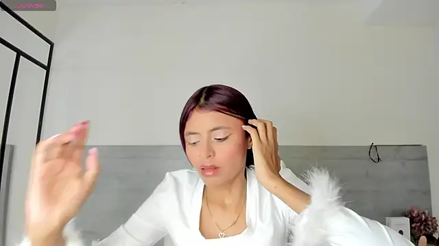 sunnyWhitee online show from 10, 7, 2026
