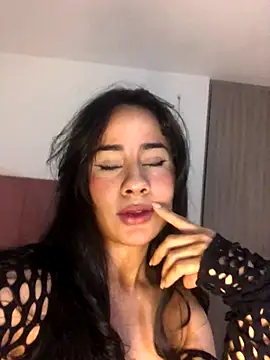 Snapshot of SelinaCatt_ chatting on 5, 10, 2025 SelinaCatt online show from 5, 10, 2025