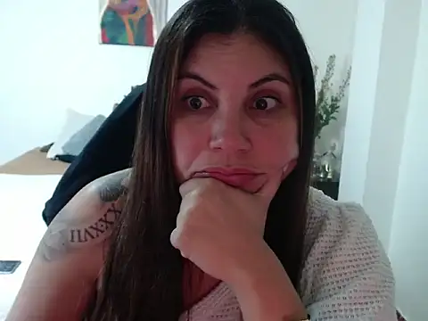 Secret Bella online show from 12, 10, 2025