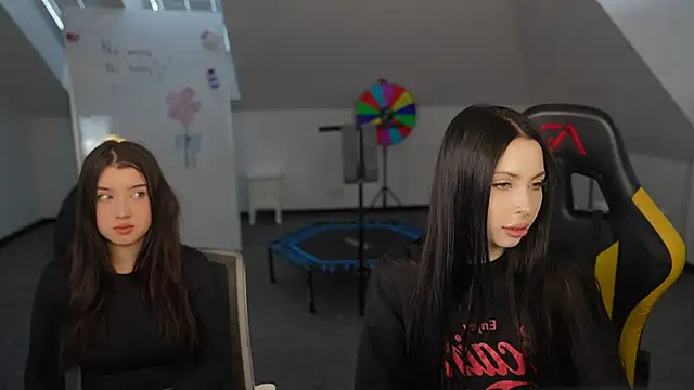 Snapshot of VivianSweet_ chatting on 28, 4, 2026 VivianSweet online show from 28, 4, 2026