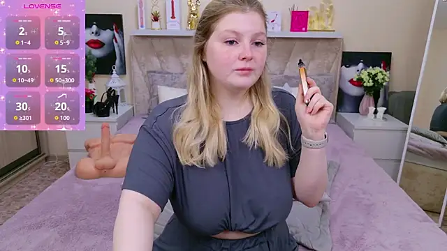 AmeliaDiamond online show from 11, 10, 2025