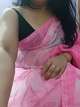 Snapshot of roshni_agrawal0 chatting on 9, 5, 2026 roshni agrawal0 online show from 9, 5, 2026
