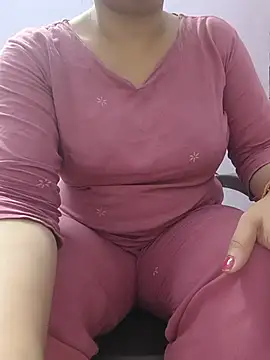 Snapshot of roshni_agrawal0 chatting on 24, 5, 2026 roshni agrawal0 online show from 24, 5, 2026
