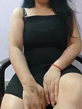 Snapshot of roshni_agrawal0 chatting on 22, 6, 2026 roshni agrawal0 online show from 22, 6, 2026