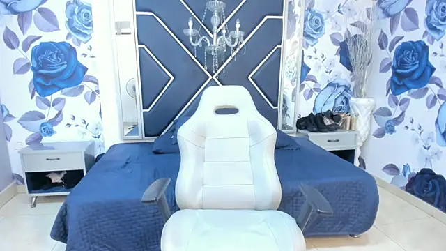 Snapshot of LatinaHoleQueen chatting on 22, 9, 2025 LatinaHoleQueen online show from 22, 9, 2025