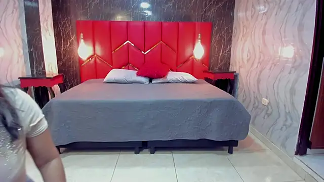 Snapshot of LatinaHoleQueen chatting on 22, 11, 2025 LatinaHoleQueen online show from 22, 11, 2025