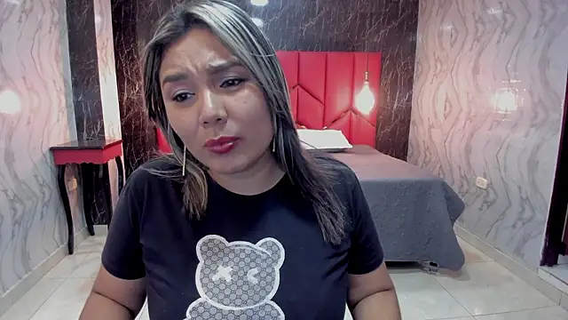 Snapshot of LatinaHoleQueen chatting on 4, 2, 2026 LatinaHoleQueen online show from 4, 2, 2026