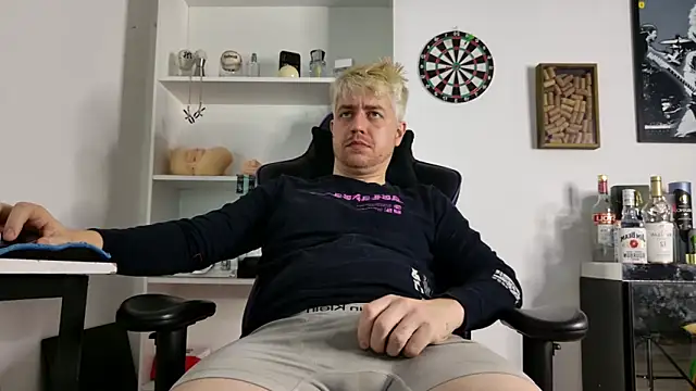 aaron nvk online show from 10, 4, 2026