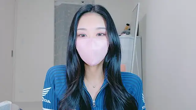 Snapshot of ramuchan_desu chatting on 3, 6, 2026 ramuchan desu online show from 3, 6, 2026