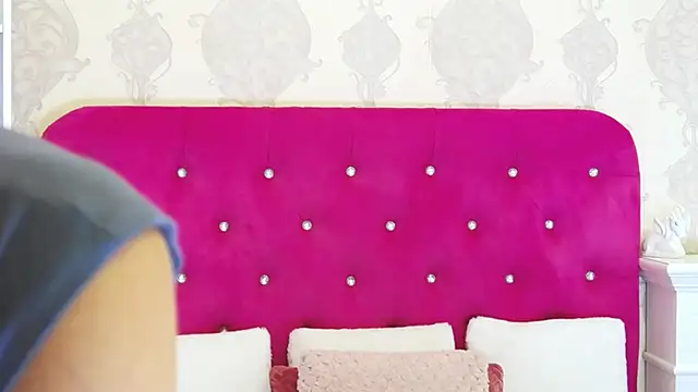 AlexisDevine online show from 18, 9, 2025